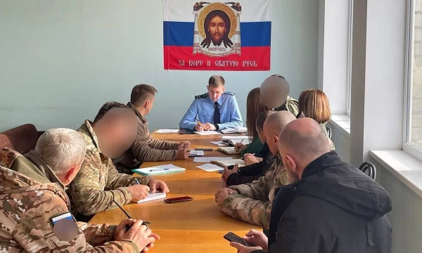 Первый заместитель прокурора Павел Зернов встретился с военнослужащими