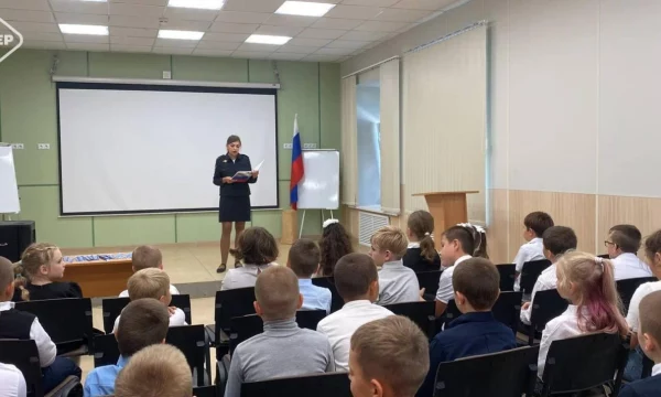 В рамках проекта «Безопасные дороги» «Единая Россия» передала мобильный автогородок