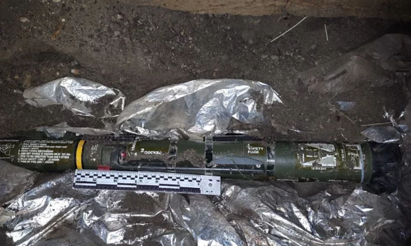 В Геническом районе полицейские обнаружили тайник с противотанковым гранатометом