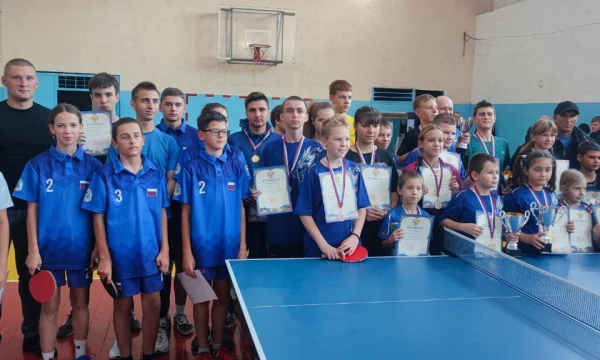 В Геническе состоялся открытый турнир по настольному теннису