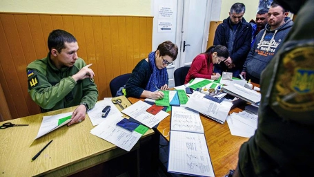 Сотрудникам ТЦК на Украине разрешили открывать огонь на поражение