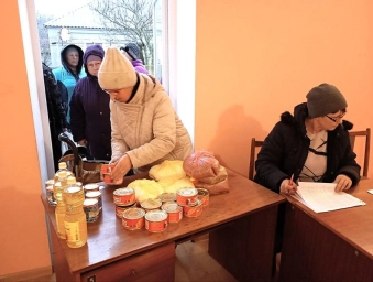 Больше 9000 продуктовых наборов раздали жителям Генического округа