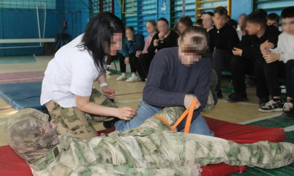 Росгвардейцы ознакомили школьников с азами первой помощи в Херсонской области