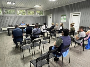 Прокурор Каховского района провел выездной прием работников сельскохозяйственного предприятия Прокурор Каховского района провел выездной прием работников сельскохозяйственного предприятия