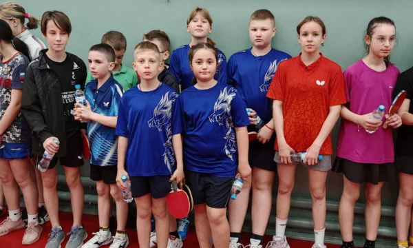 В Симферополе команда по настольному теннису из Геническа завоевала награды.