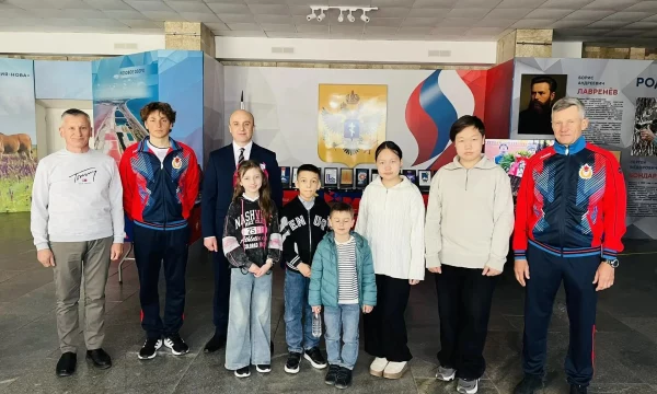 Выставку Олимпийских медалей провел в Геническе филиал ЦСКА Севастополь