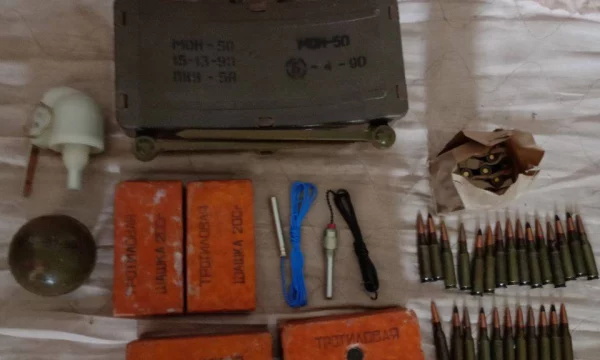 Сотрудники Росгвардии обнаружили сразу три тайника с взрывчаткой и боеприпасами в Херсонской области