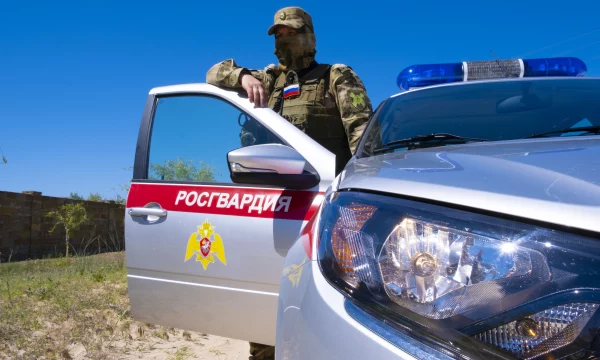 Росгвардейцы в Херсонской области помогли почувствовавшему себя плохо мужчине