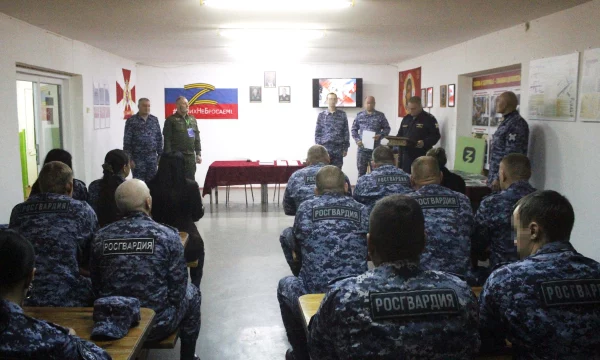 В Херсонской области Герой России поздравил сотрудников вневедомственной охраны Росгвардии с профессиональным праздником В Херсонской области Герой России поздравил сотрудников вневедомственной охраны Росгвардии с профессиональным праздником