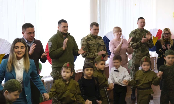 В Херсонской области член верхней палаты Федерального Собрания и росгвардейцы стали гостями детского утренника